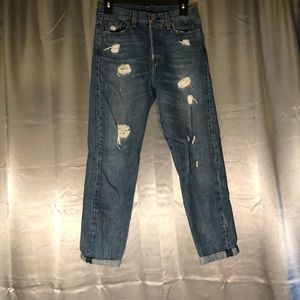 Levi’s Mom-Fit Jeans With Button Fly Size 26